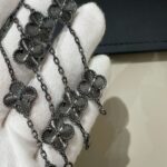 【Valerone Jewelry】CLOVER 5 MOTIF BLACK BRACELET - Image 4
