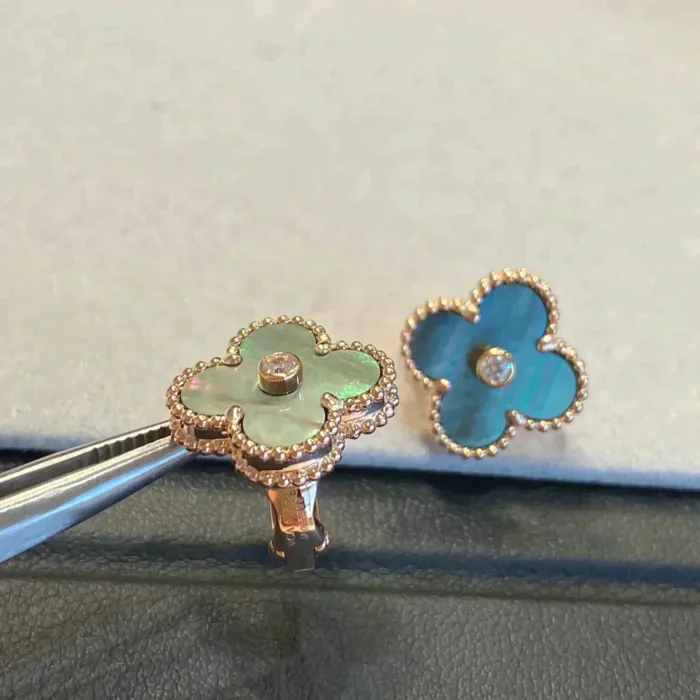 【Valeron Jewelry】CLOVER MEDIUM 1 MOTIFS GRAY MOP  DIAMOND EARRINGS - Image 5