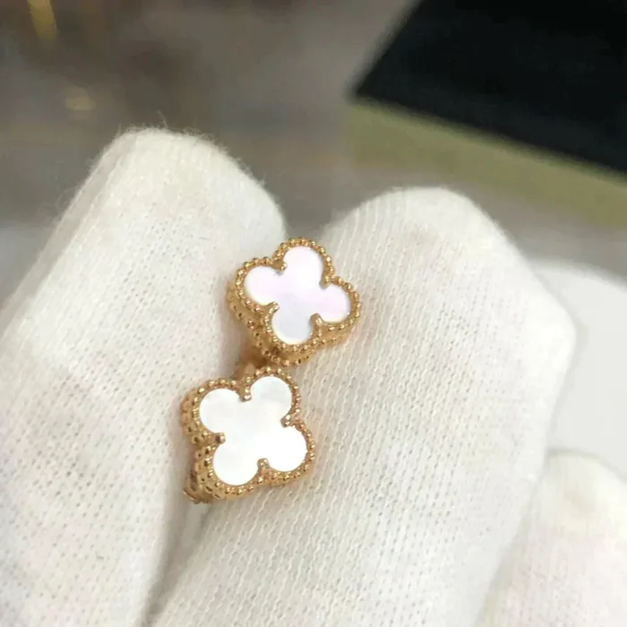 【Valeron Jewelry】CLOVER MINI 9.5MM WHITE MOP EARRINGS - Image 3