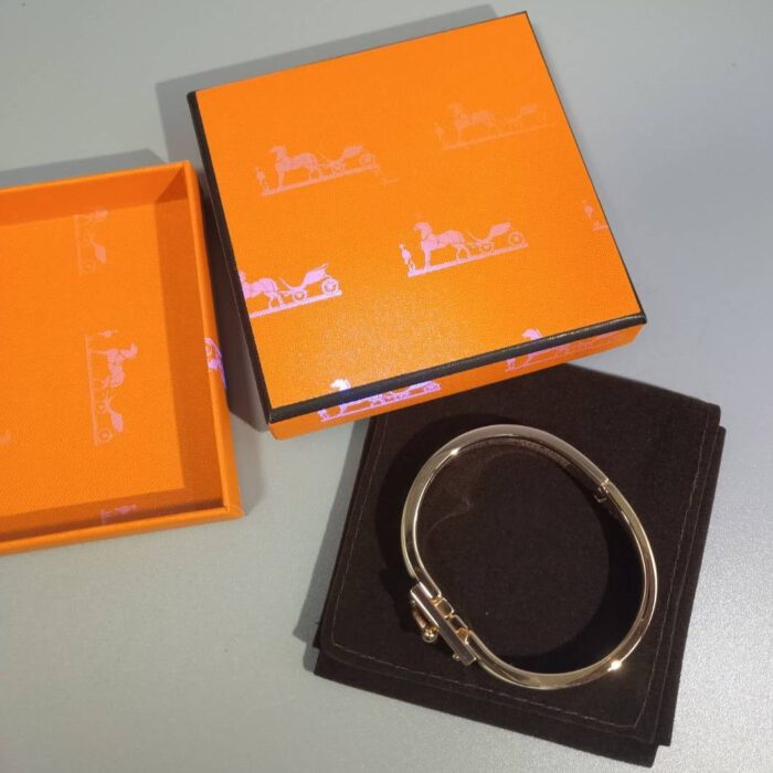 【Valeron Jewelry】H CLOUD BLUE BRACELET - Image 2