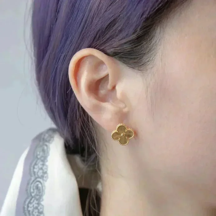 【Valeron Jewelry】CLOVER MEDIUM 1 MOTIFS LASER EARRINGS - Image 7