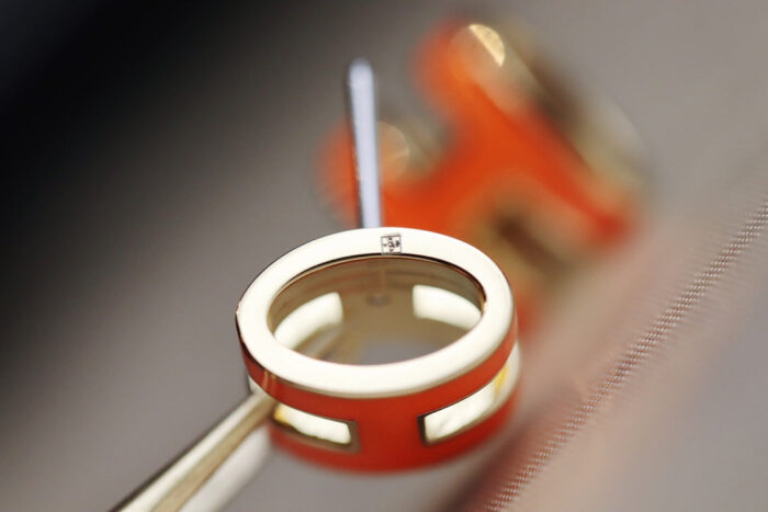 【Valeron Jewelry】MINI POP H EARRINGS ORANGE - Image 6