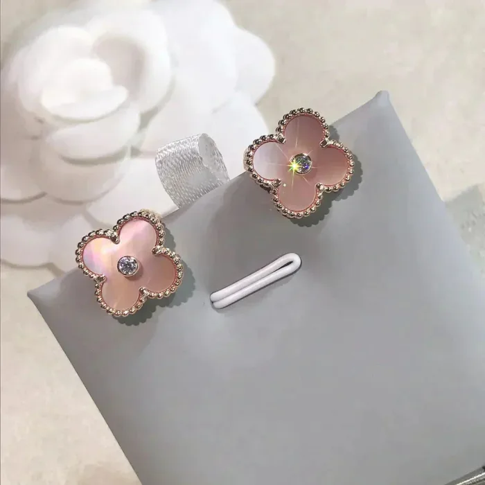【Valeron Jewelry】CLOVER MEDIUM 1 MOTIFS  PINK MOP DIAMOND EARRINGS - Image 6