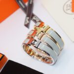 【Valeron Jewelry】H LIGHT BLUE BRACELET - Image 4