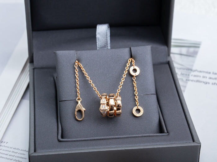 【Valleron Jewelry】SERPENTI PINK GOLD NECKLACE DIAMOND - Image 4