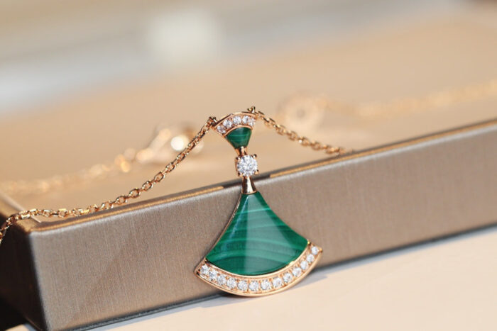 【Valerone Jewelry】DREAM NECKLACE MALACHITE DIAMOND - Image 4