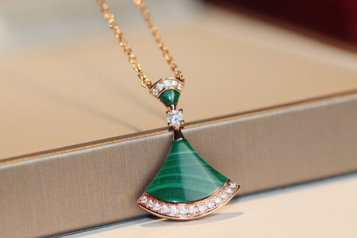 【Valerone Jewelry】DREAM NECKLACE MALACHITE DIAMOND - Image 5
