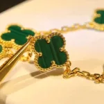 【Valleron Jewelry】CLOVER 5 MOTIFS MALACHITE BRACELET - Image 4