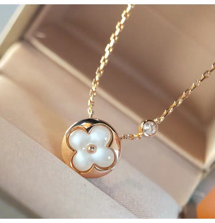 【Valleron Jewelry】SUN MOP GOLD 1 DIAMOND NECKLACE - Image 1