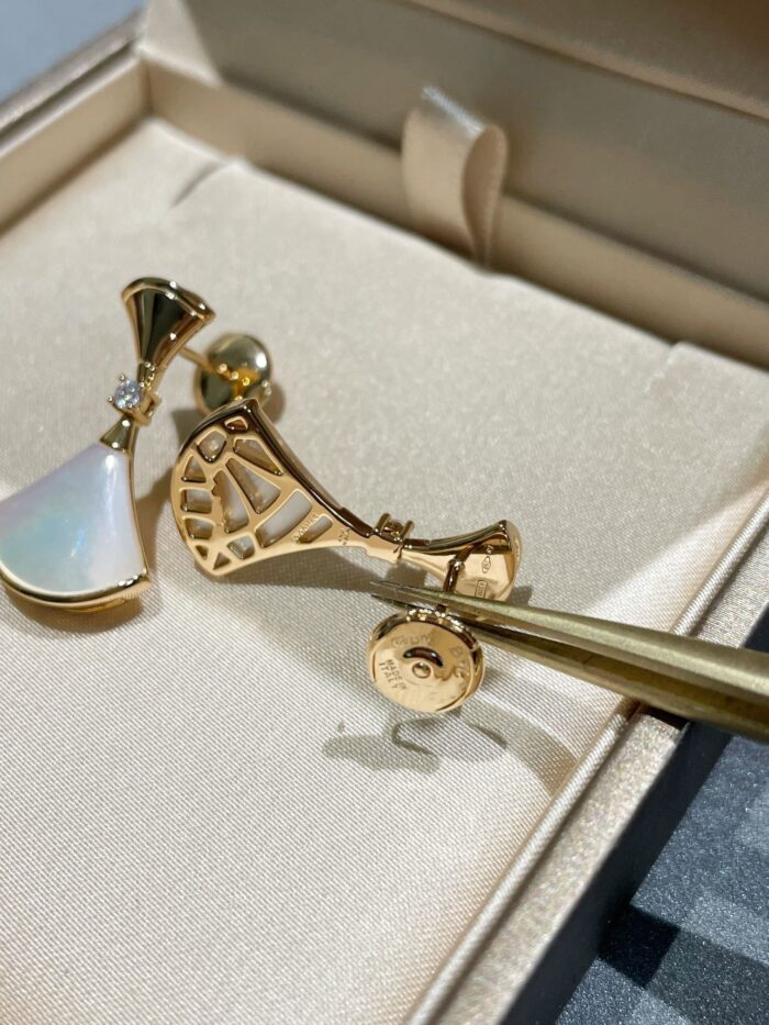 【Valeron Jewelry】DREAM MOP 1 DIAMOND EARRINGS - Image 8