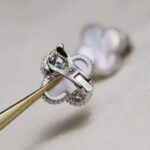 【Valeron Jewelry】CLOVER MEDIUM 1 MOTIFS  WHITE MOP EARRINGS SILVER - Image 4