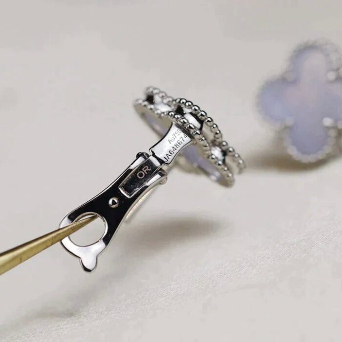 【Valeron Jewelry】CLOVER MEDIUM 1 MOTIFS  WHITE MOP EARRINGS SILVER - Image 3