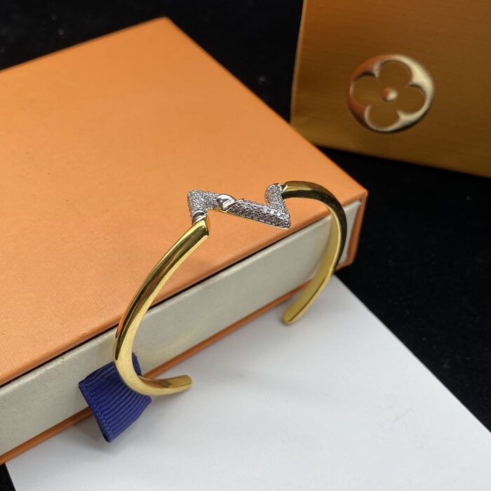 【Valeron Jewelry】VOLTE UPSITE DOWN DIAMOND GOLD OPEN BRACELET - Image 5