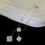 【Valleron Jewelry】CLOVER 5 MOTIFS SILVER DIAMONDS NECKLACE - Image 3