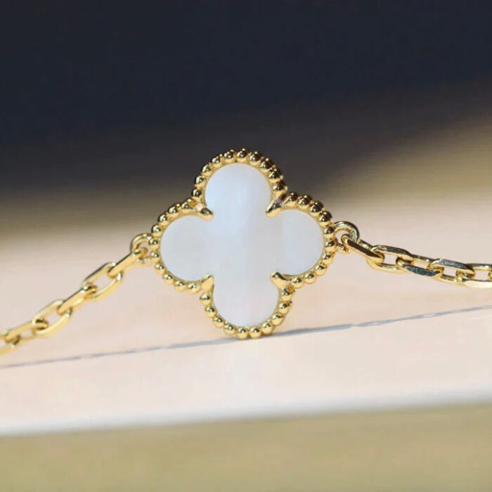 【Valleron Jewelry】CLOVER 20 MOTIFS WHITE MOP NECKLACE - Image 4