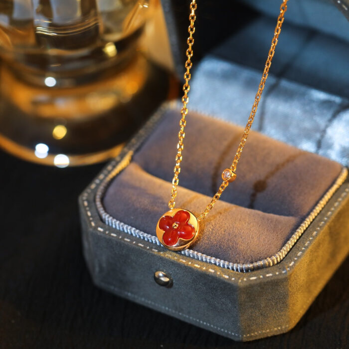 【Valerone Jewelry】SUN PEDANT PINK GOLD 1 DIAMOND NECKLACE - Image 3