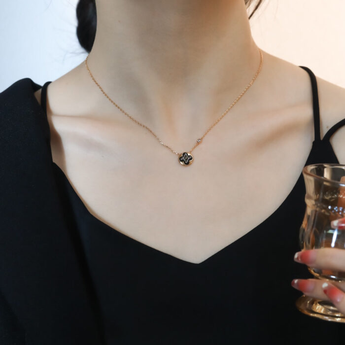 【Valerone Jewelry】SUN PEDANT PINK GOLD 1 DIAMOND NECKLACE - Image 10