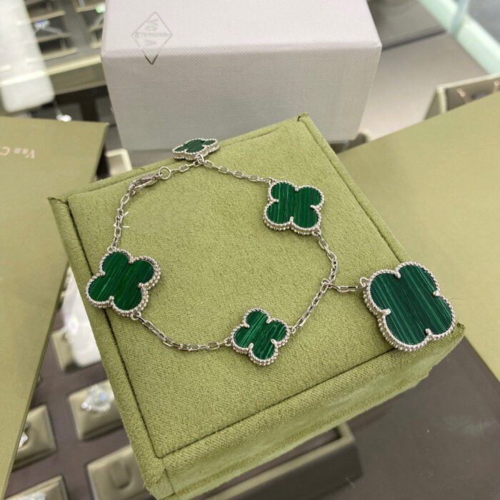 【Valerone Jewelry】CLOVER 5 MOTIFS SIVLER MALACHITE BRACELET - Image 2