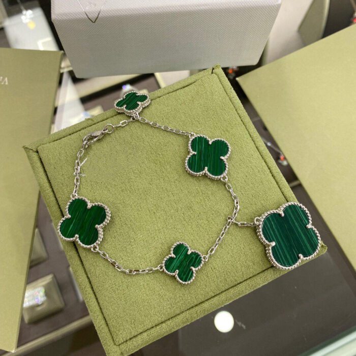 【Valerone Jewelry】CLOVER 5 MOTIFS SIVLER MALACHITE BRACELET - Image 3