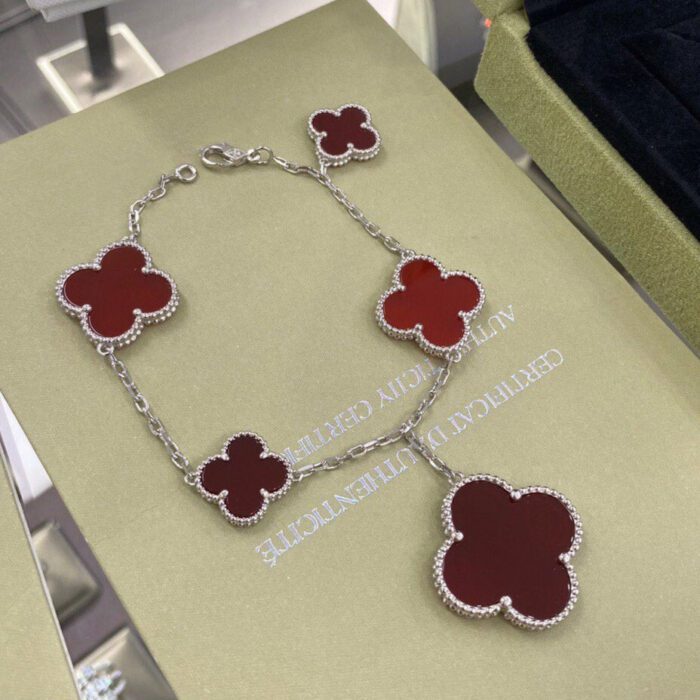 【Valerone Jewelry】CLOVER 5 MOTIFS SIVLER CARNELIAN BRACELET - Image 1