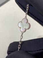 【Valleron Jewelry】CLOVER SILVER MOP 5 MOTIF BRACELET - Image 7