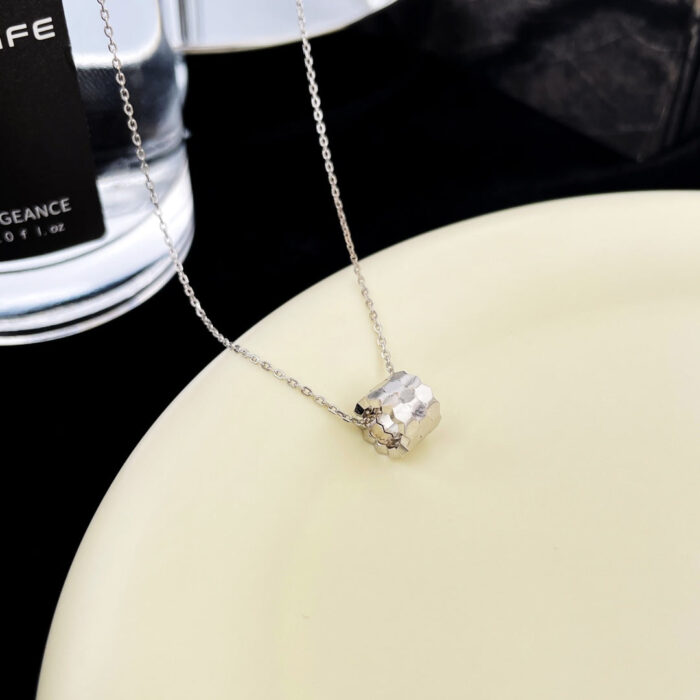【Valleron Jewelry】BEE MINI PEDANT DIAMOND NECKLACE - Image 2
