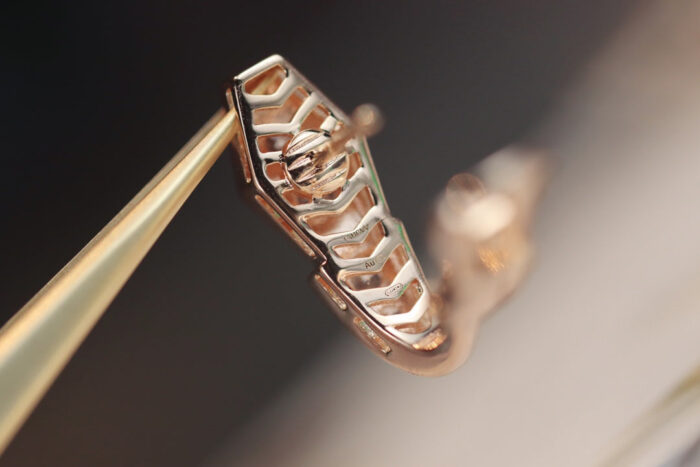 【Valeron Jewelry】SERPENT PINK GOLD DIAMOND EARRINGS - Image 3