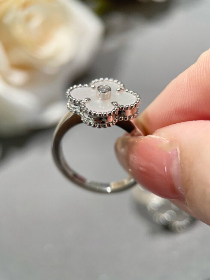 【Valeron Jewelry】CLOVER SILVER MOP DIAMOND RING - Image 2