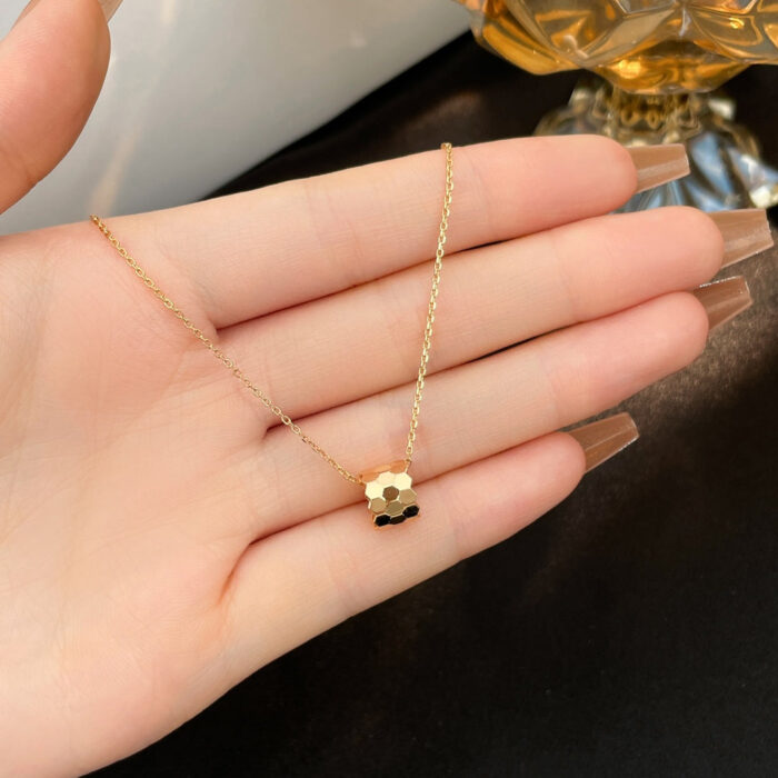 【Valleron Jewelry】BEE MINI NECKLACE - Image 4