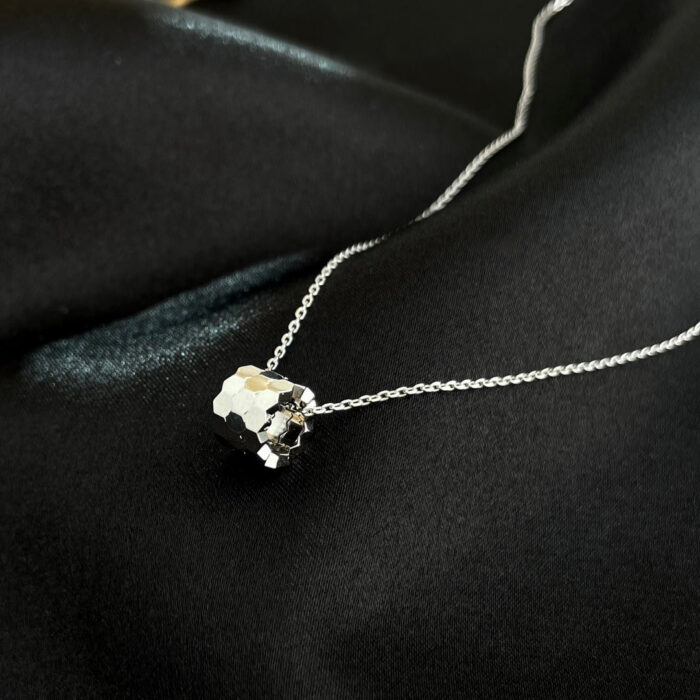 【Valleron Jewelry】BEE MINI NECKLACE - Image 8