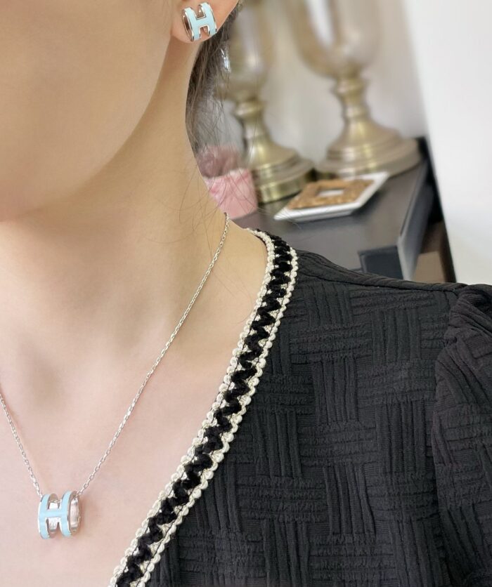 【Valeron Jewelry】POP H SKY BLUE STUD EARRINGS - Image 3