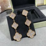 【Valeron Jewelry】CLOVER 3 MOTIFS DIAMOND PAVED ROSE GOLD EARRINGS - Image 2