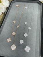 【Valeron Jewelry】CLOVER 6 MOTIF DIAMOND PAVED NECKLACE - Image 2