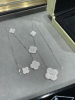 【Valeron Jewelry】CLOVER 6 MOTIF DIAMOND PAVED NECKLACE - Image 4