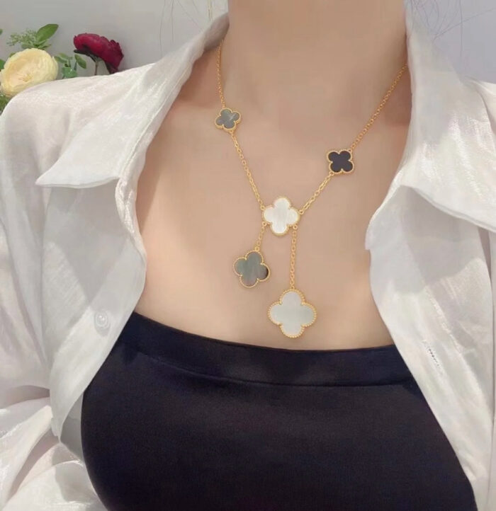 【Valeron Jewelry】CLOVER 6 MOTIF MOP ONYX GOLD NECKLACE - Image 2