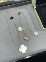 【Valeron Jewelry】CLOVER 6 MOTIF MOP ONYX GOLD NECKLACE - Image 3