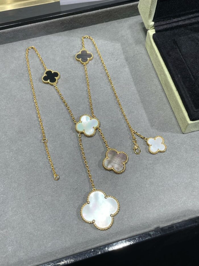【Valeron Jewelry】CLOVER 6 MOTIF MOP ONYX GOLD NECKLACE - Image 3