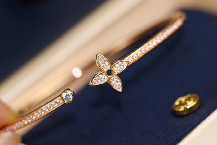 【Valleron Jewelry】IDYLLE PINK GOLD OPEN BRACELET DIAMOND PAVED - Image 5