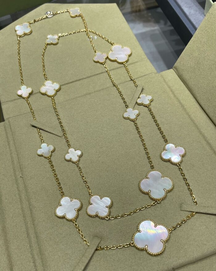 【Valleron Jewelry】CLOVER 16 MOTIF WHITE MOP GOLD NECKLACE - Image 5