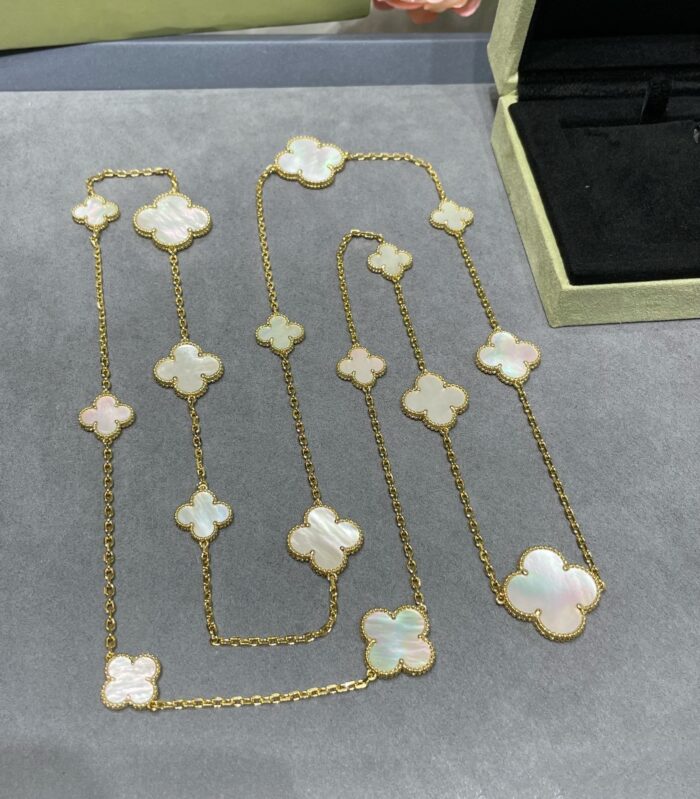 【Valleron Jewelry】CLOVER 16 MOTIF WHITE MOP GOLD NECKLACE - Image 7