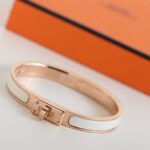 【Valeron Jewelry】HM KELLY WHITE BRACELET - Image 4