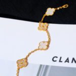 【Valleron Jewelry】CLOVER BRACELET 5 MOTIF WHITE MOP DIAMOND - Image 6
