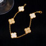 【Valleron Jewelry】CLOVER BRACELET 5 MOTIF WHITE MOP DIAMOND - Image 7