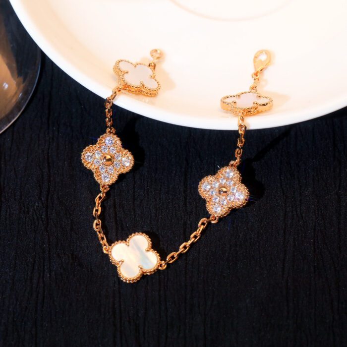 【Valleron Jewelry】CLOVER BRACELET 5 MOTIF WHITE MOP DIAMOND - Image 4