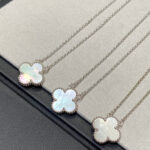 【Valleron Jewelry】CLOVER MEDIUM SILVER WHITE MOP NECKLACE