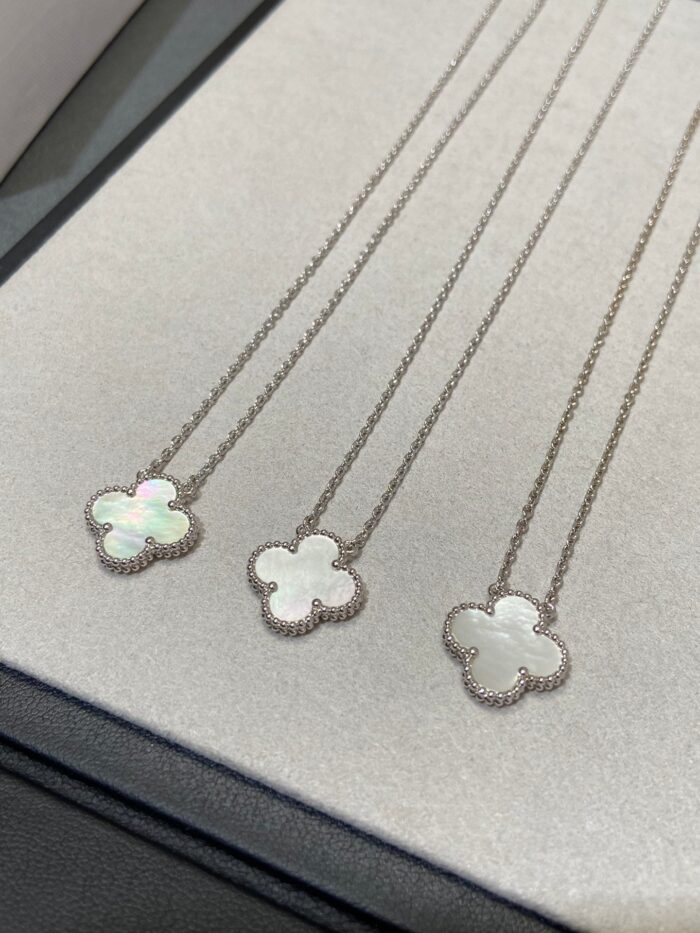 【Valleron Jewelry】CLOVER MEDIUM SILVER WHITE MOP NECKLACE - Image 6