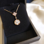 【Valleron Jewelry】STAR AND SUN WHITE MOP 2 MOTIF PINK GOLD NECKLACE - Image 3