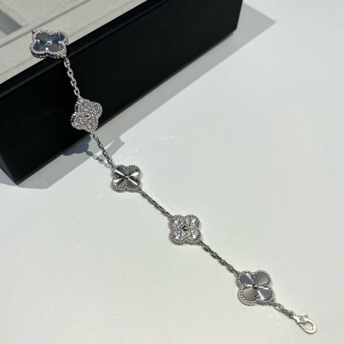 【Valleron Jewelry】CLOVER 5 MOTIF SILVER DIAMOND BRACELET - Image 2