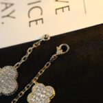 【Valeron Jewelry】CLOVER BRACELET 5 MOTIF SILVER DIAMOND PAVED - Image 8