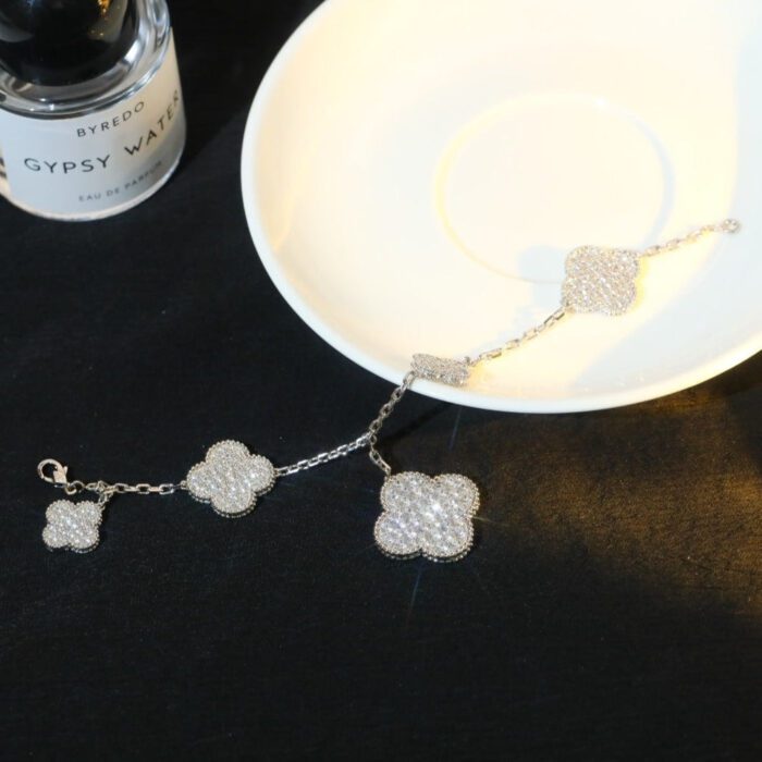 【Valeron Jewelry】CLOVER BRACELET 5 MOTIF SILVER DIAMOND PAVED - Image 2